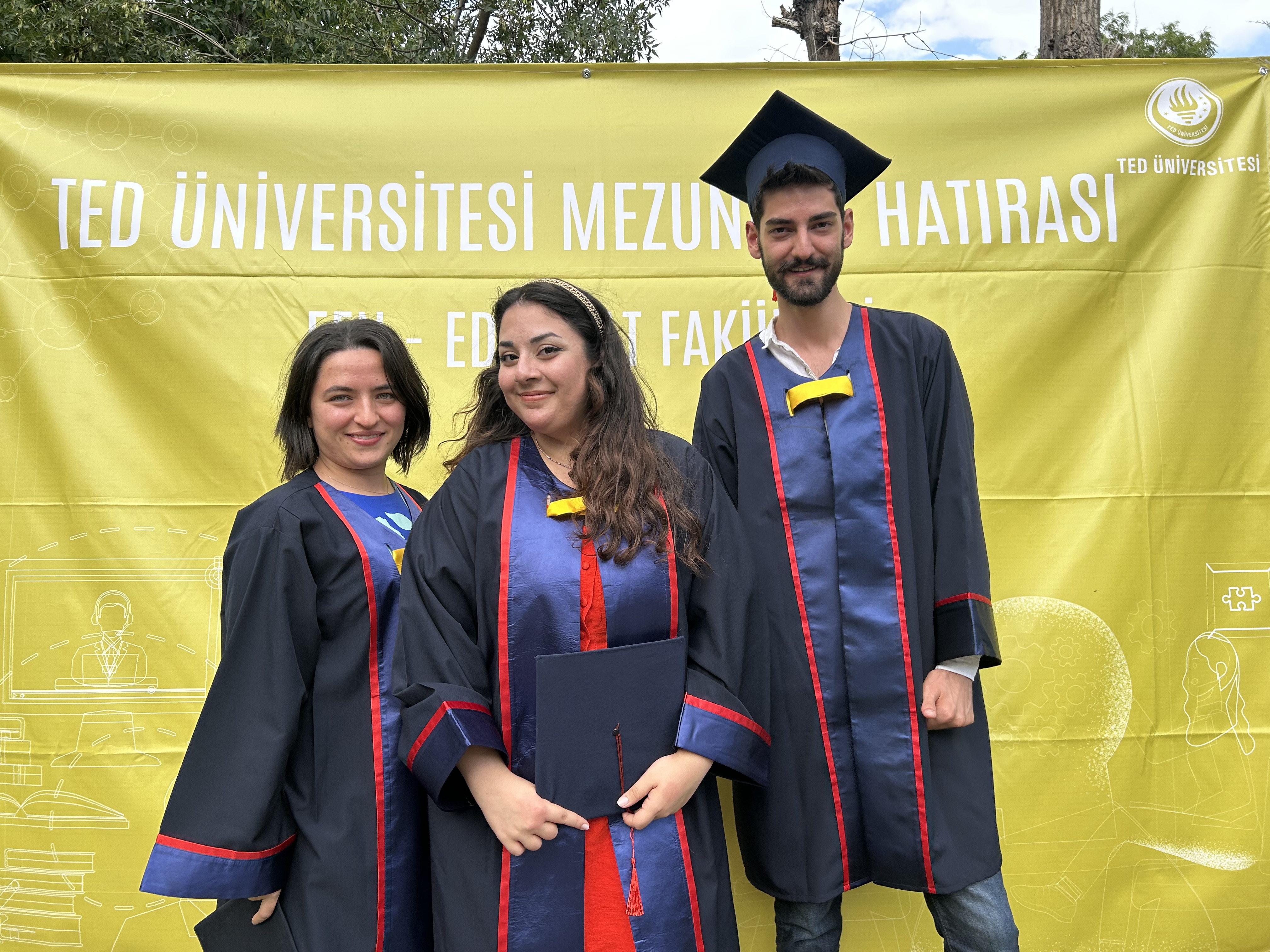 Ebru Ezik, Beril Ceyhan ve Doğukan Civaş